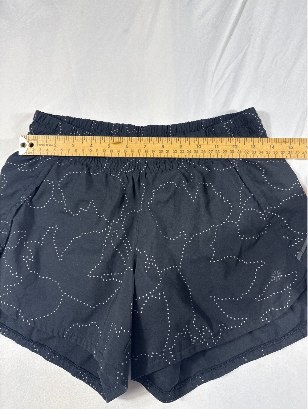 Athleta Women’s Activewear Shorts Size XS - Picture 6 of 7
